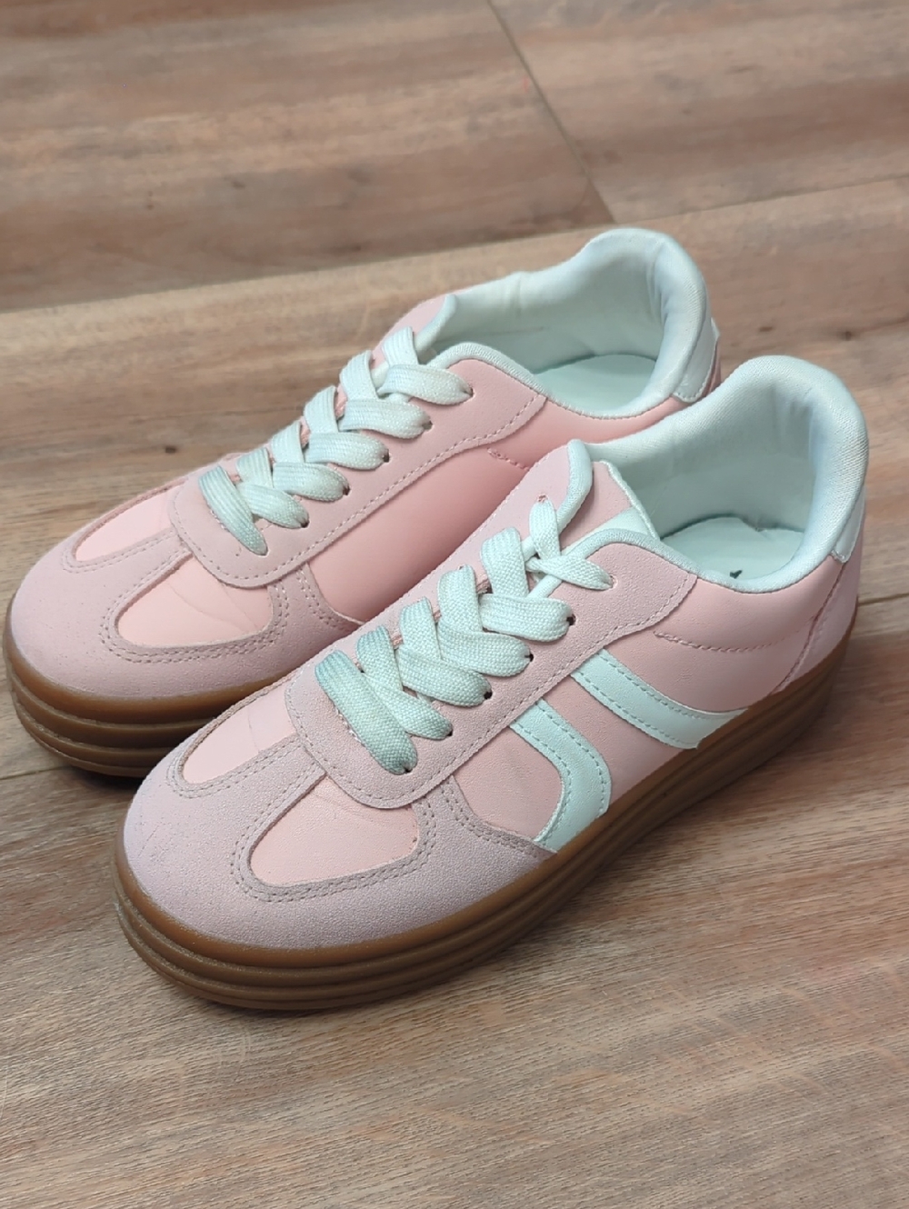 Women’s Pink Lace-Up Platform Sneakers - White Stripe, Size 7